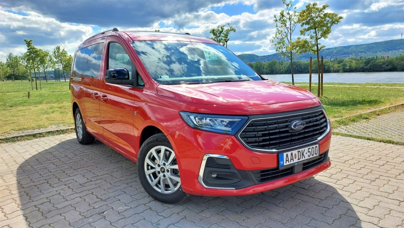 ford_tourneo_connect_03_medium.jpg